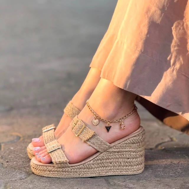صندل لژدار کنفی زنانه