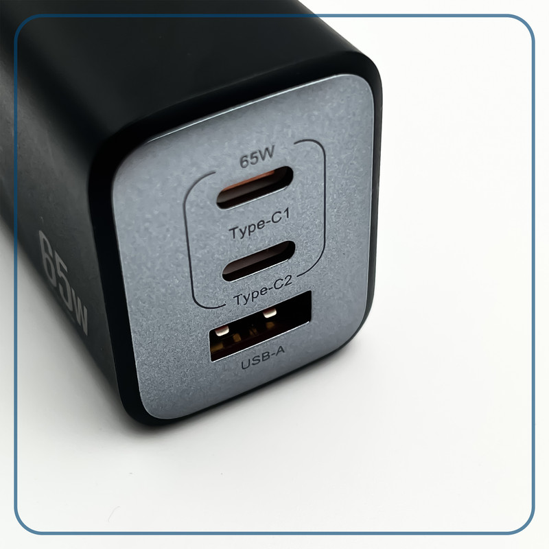 شارژر دیواری 65 وات 3 پورت وونک مدل PD65w به همراه کابل USB-C